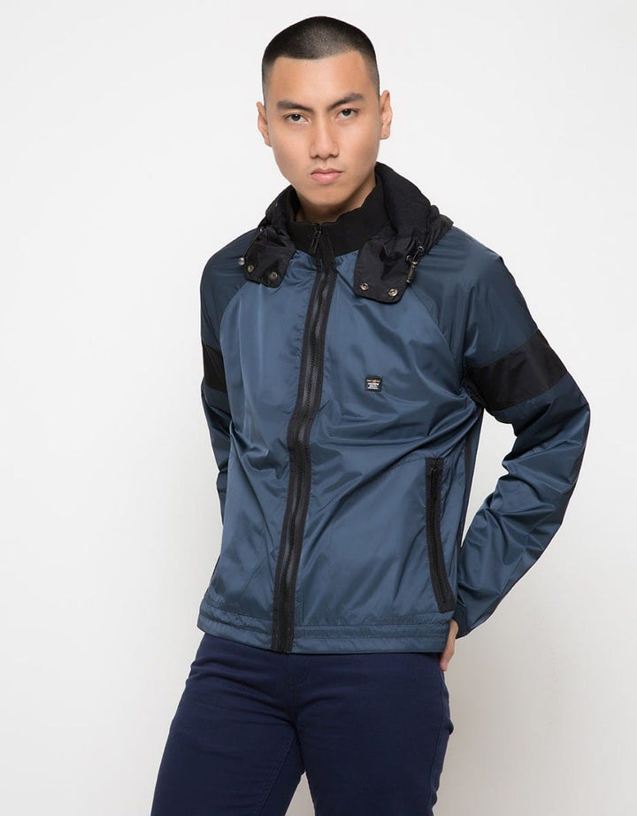 Andrew Smith Jaket Pesite