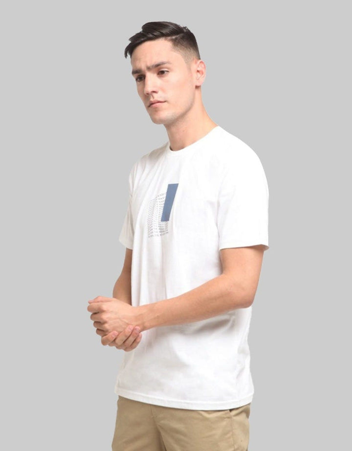 Larusso Kaos Oblong Detail Print
