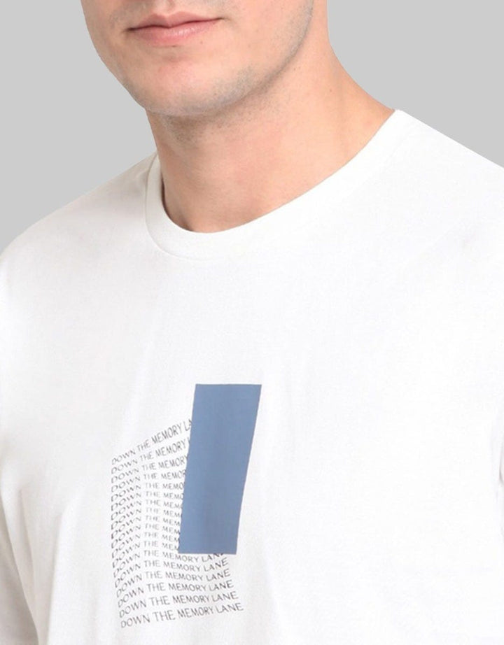 Larusso Kaos Oblong Detail Print