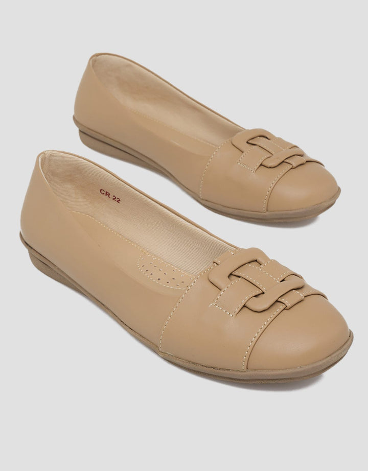 St. Yves Ballerinas Woman Round Toe Belt Accent