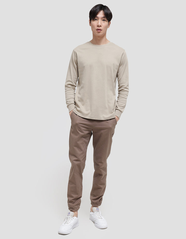 Suko Round Neck Soft Touch Kerah Bulat Lengan Panjang Kaos Pria