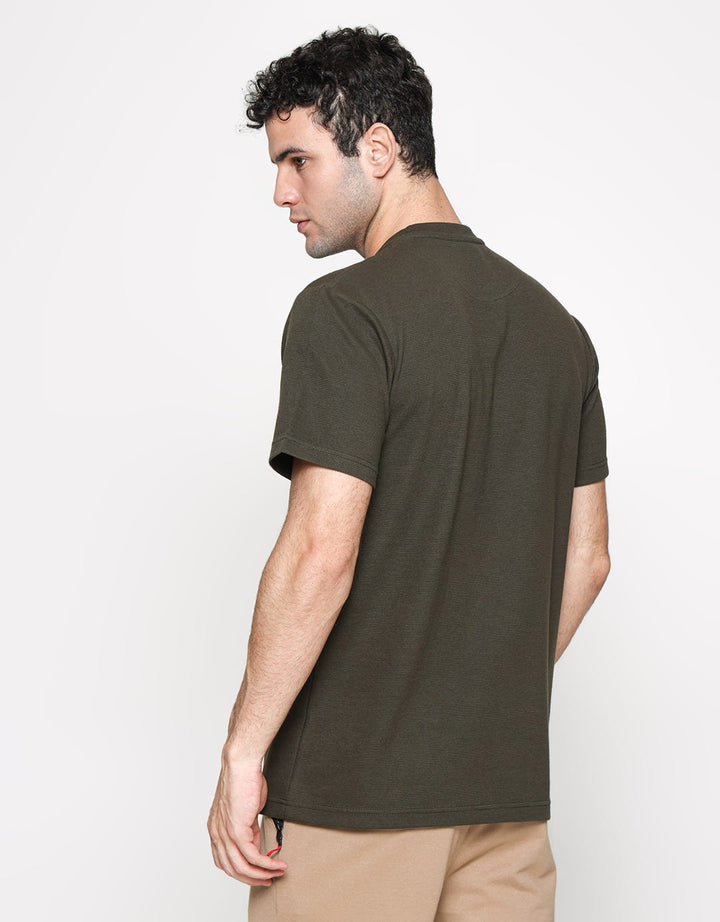 Cole Ottoman Solid Pocket Kaos Pria