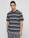 Cole Kaos Lengan Pendek Stripes Interlock Pria