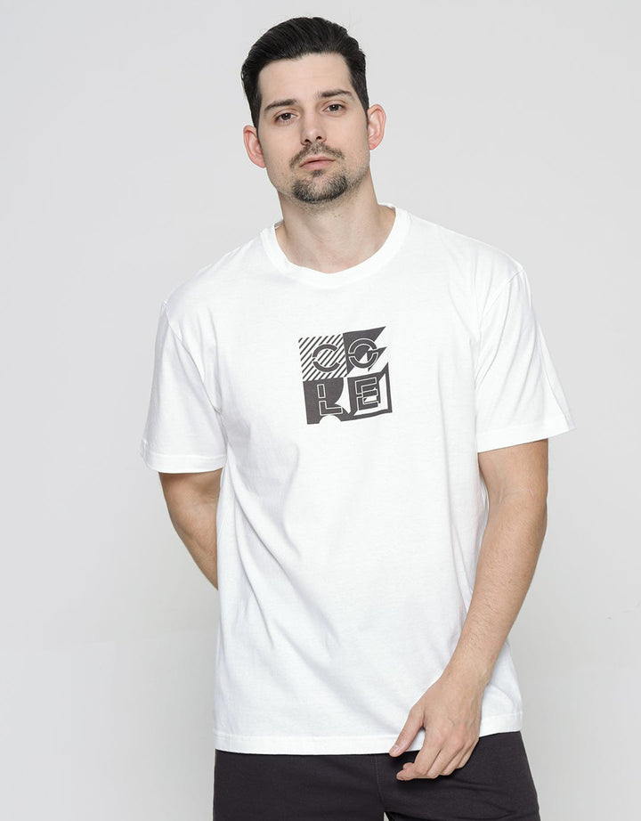 Cole Geometr Sqre Kaos Casual Pria
