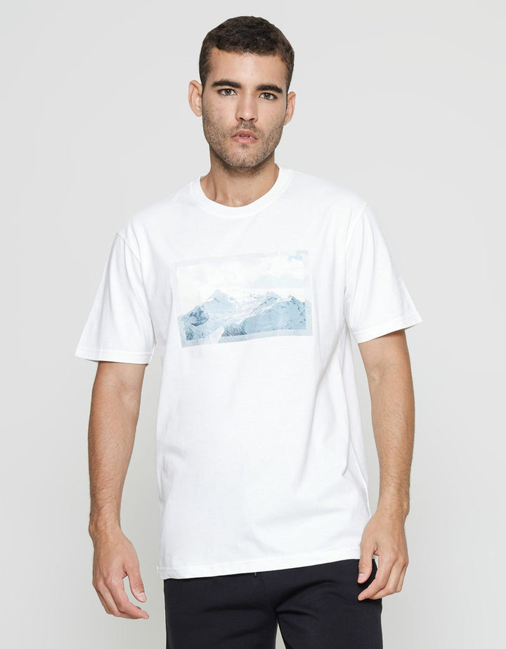 Cole Dtf Mountain Kaos Lengan Pendek Pria