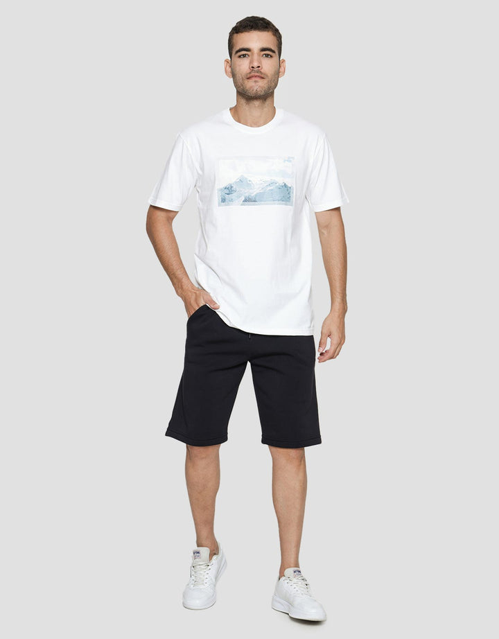 Cole Dtf Mountain Kaos Lengan Pendek Pria