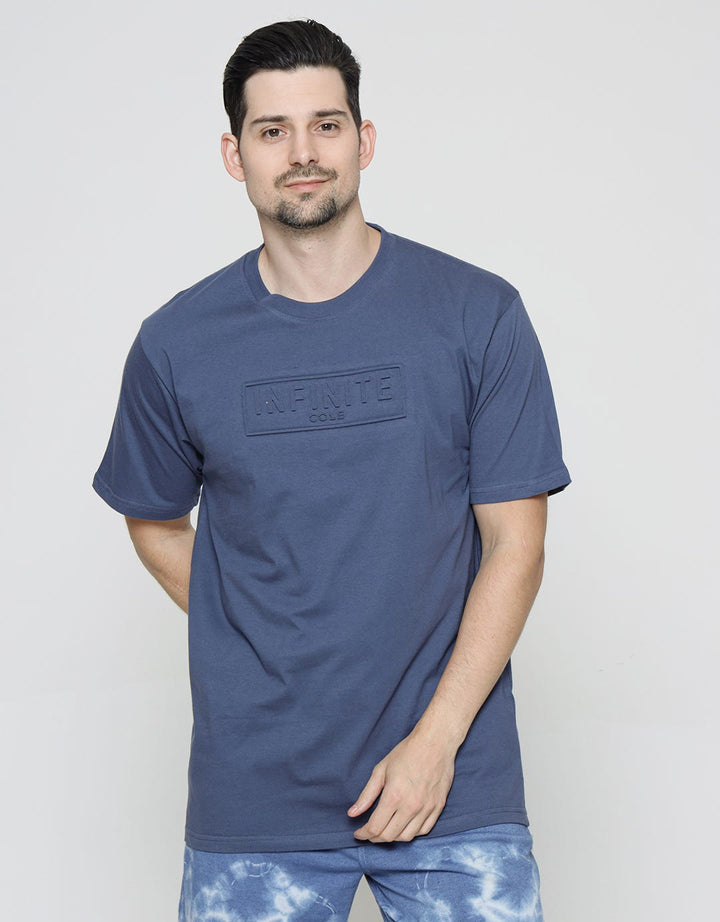 Cole Embossed Round Kaos Casual Pria