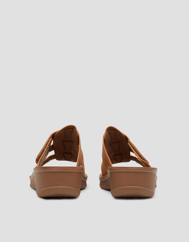St. Yves Multi Strap Sandal Slipper Wanita
