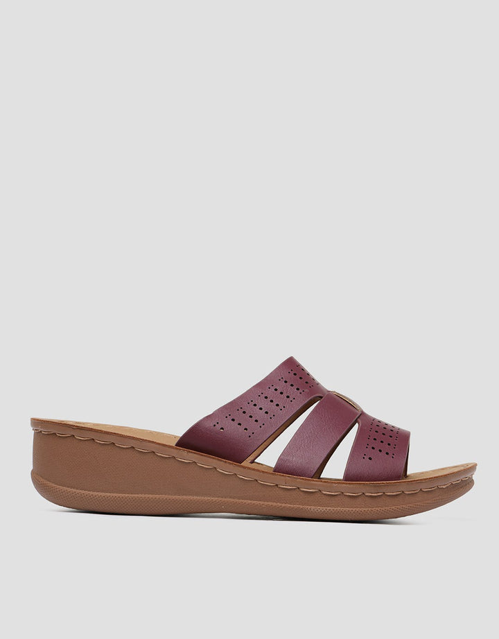 St. Yves Women's Slipper Sandals