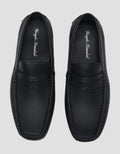 Yongki Komaladi Sepatu Mucasin Men Formal Look 3