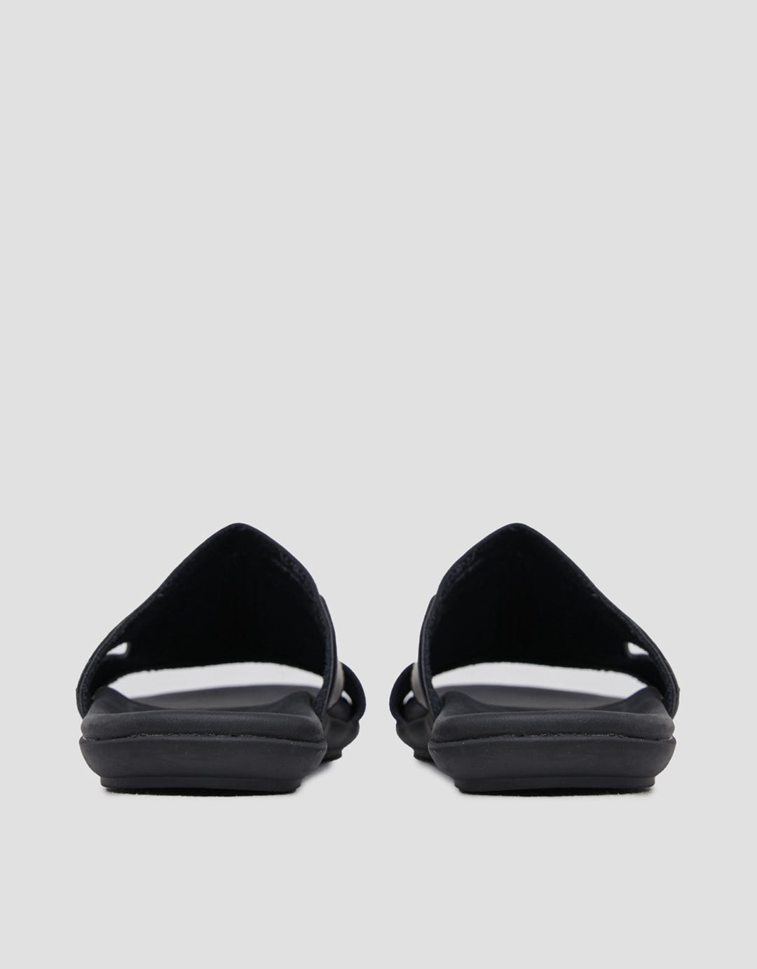 Yongki Komaladi Slip On Sandal Slipper Pria