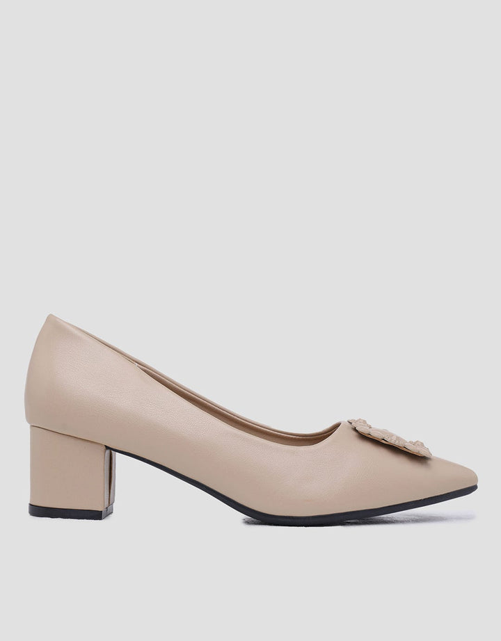 Yongki Komaladi Sepatu Pantofel Wanita
