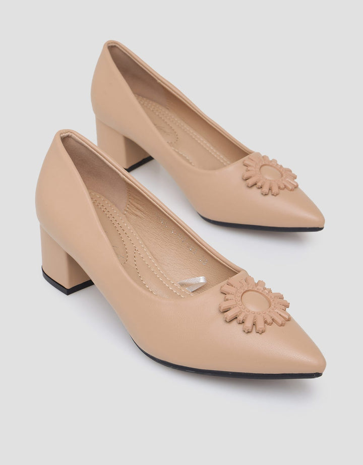 Yongki Komaladi Vantovel Elegan Sepatu Wanita