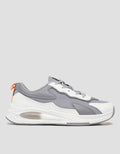 Yongki Komaladi Sepatu Sport Sneakers Pria
