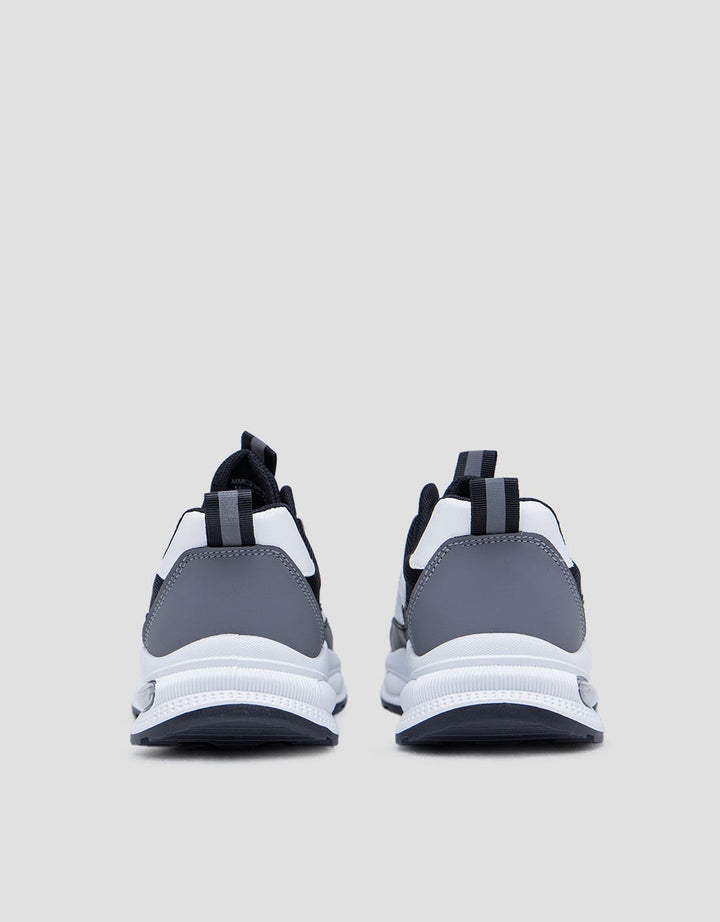 Yongki Komaladi Mens Sepatu Sporty Mmc233-23