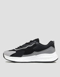 Yongki Komaladi Sepatu Sport Sneakers Pria