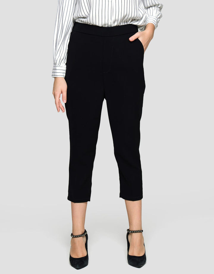 St. Yves Capri Pants Slim Fit