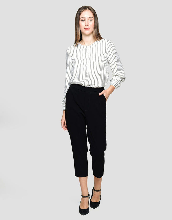 St. Yves Capri Pants Slim Fit