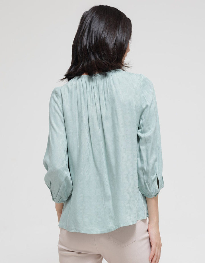 St. Yves Texture Blouse Pucker Wanita