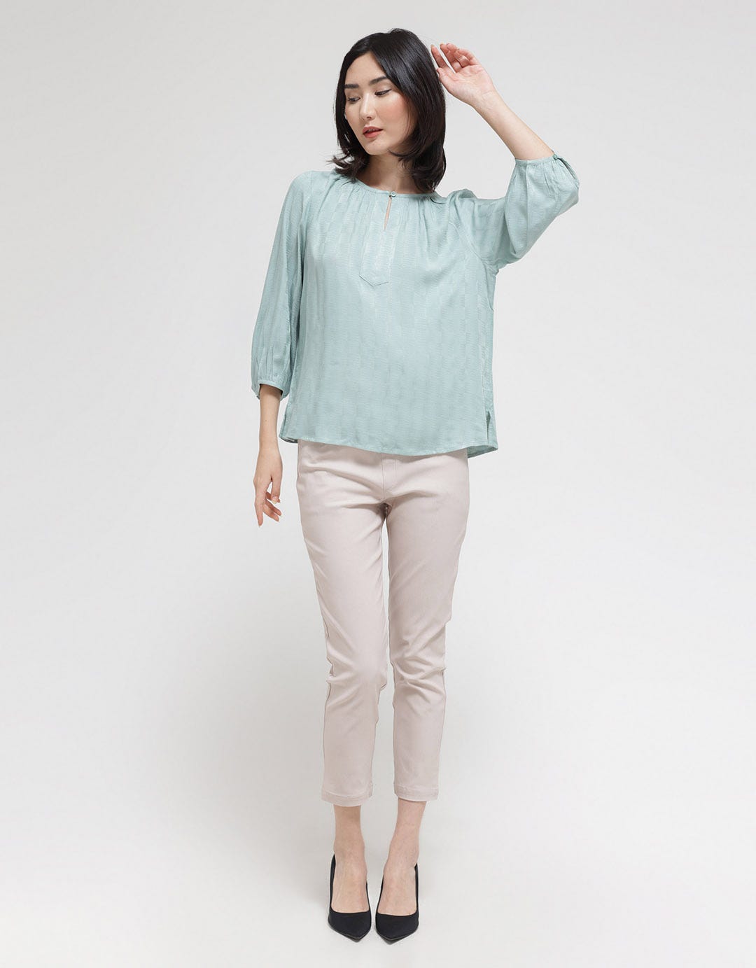 St. Yves Texture Blouse Pucker Wanita