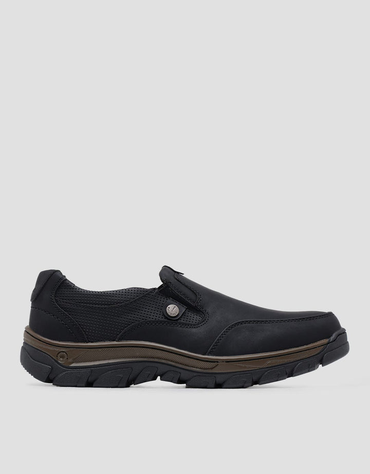 Watchout! Slip On Moccasin Sepatu Pria