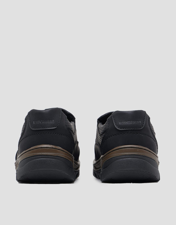 Watchout! Slip On Moccasin Sepatu Pria