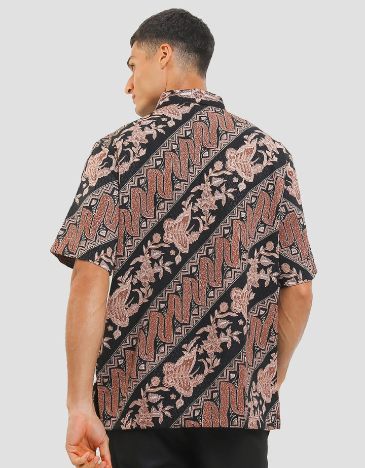 Arjuna Weda Hem Batik Lereng Kupu