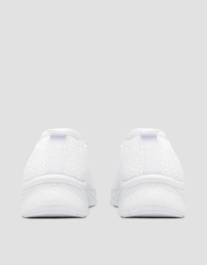 Yongki Komaladi Casual Sepatu Slip On Wanita