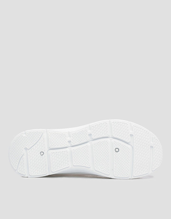Yongki Komaladi Casual Sepatu Slip On Wanita