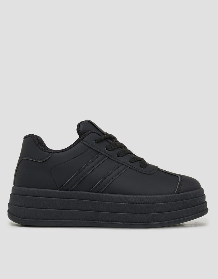 Yongki Komaladi Simply Sepatu Sneakers Wanita