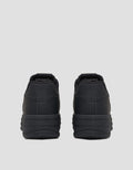 Yongki Komaladi Simply Sepatu Sneakers Wanita
