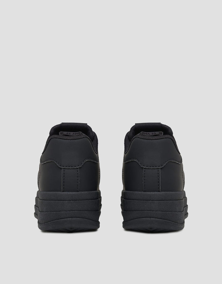Yongki Komaladi Simply Sepatu Sneakers Wanita
