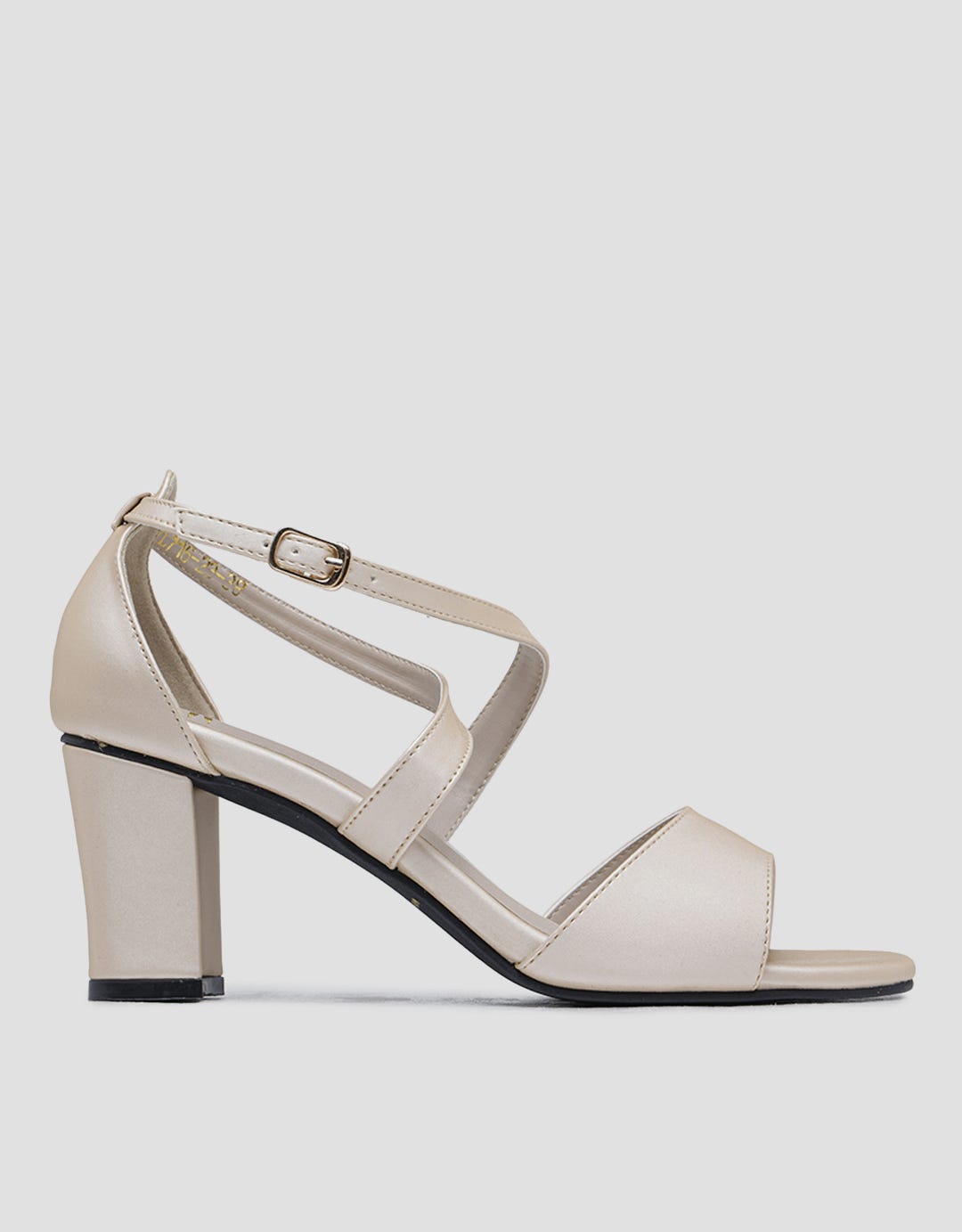 Yongki Komaladi Slingback Heels Beauty Women