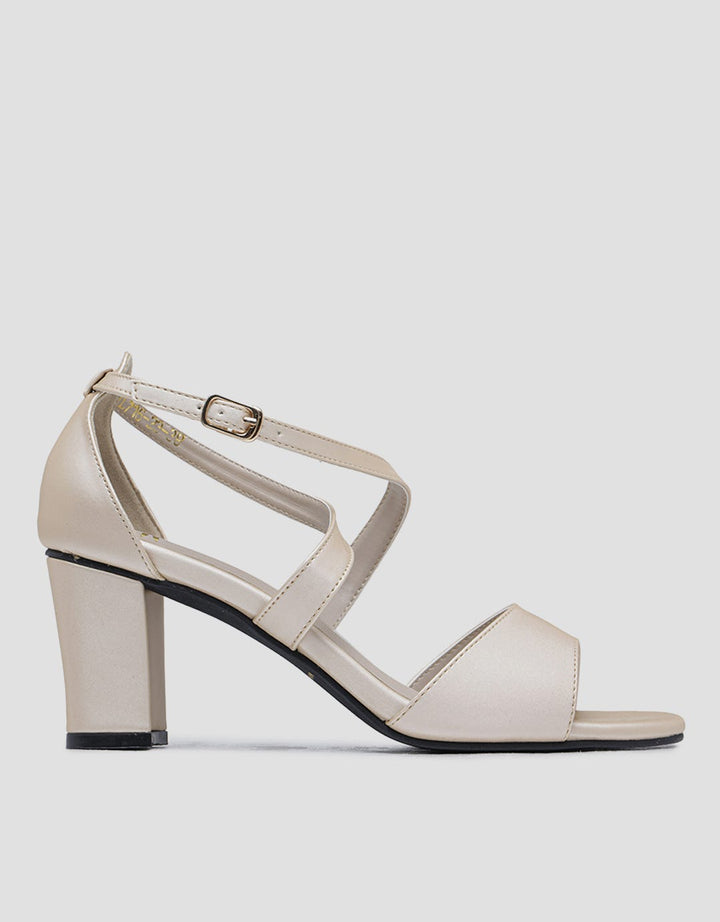 Yongki Komaladi Slingback Heels Beauty Women