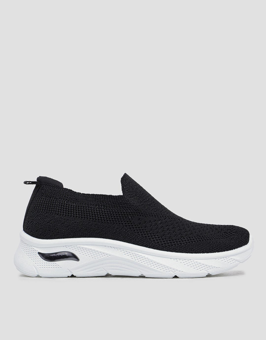 Yongki Komaladi Casual Sepatu Slip On Wanita
