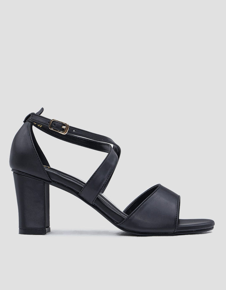 Yongki Komaladi Slingback Heels Beauty Women