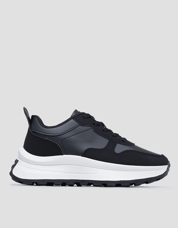 Yongki Komaladi Sepatu Sneakers Casual Wanita