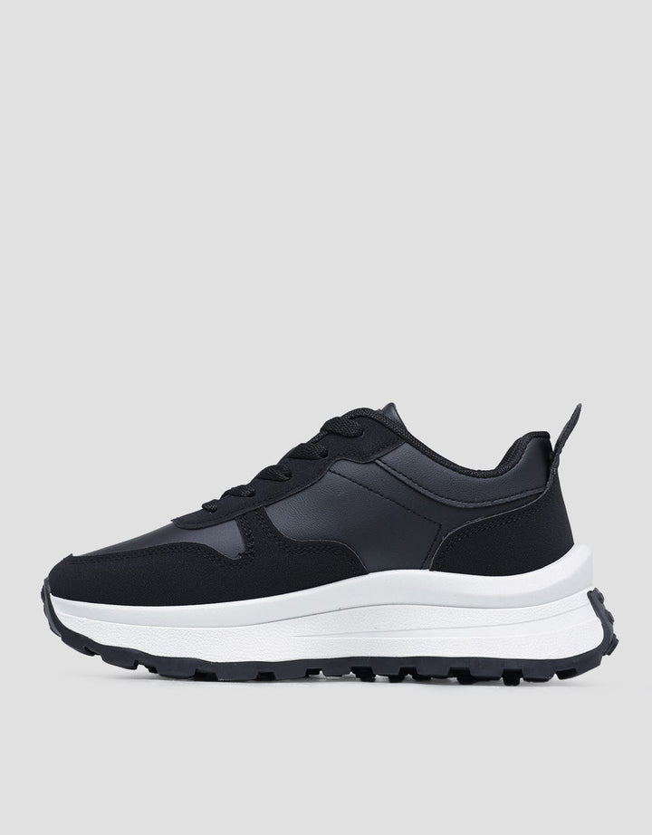 Yongki Komaladi Sepatu Sneakers Casual Wanita