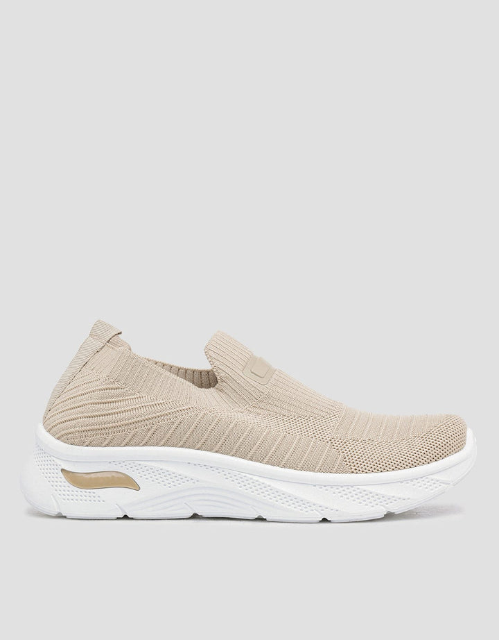 Yongki Komaladi Elastic Slip On Sneakers Wanita