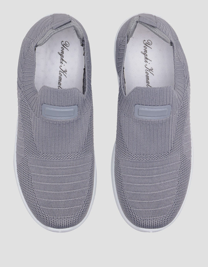 Yongki Komaladi Elastic Slip On Sneakers Wanita