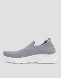 Yongki Komaladi Elastic Slip On Sneakers Women