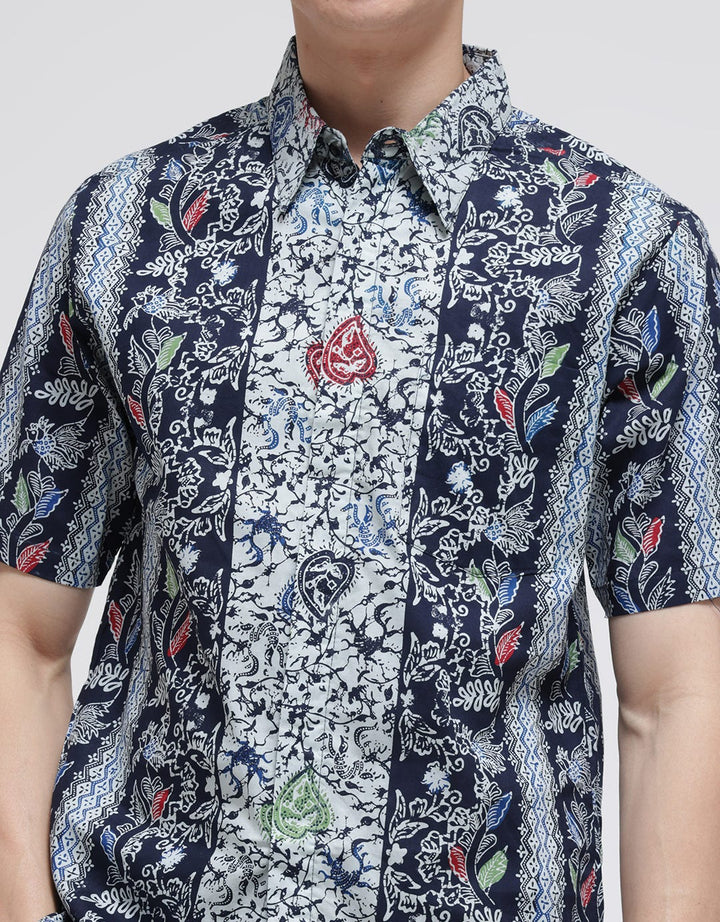 Adikusuma Hem Tumpal Hati Kemeja Batik Pria