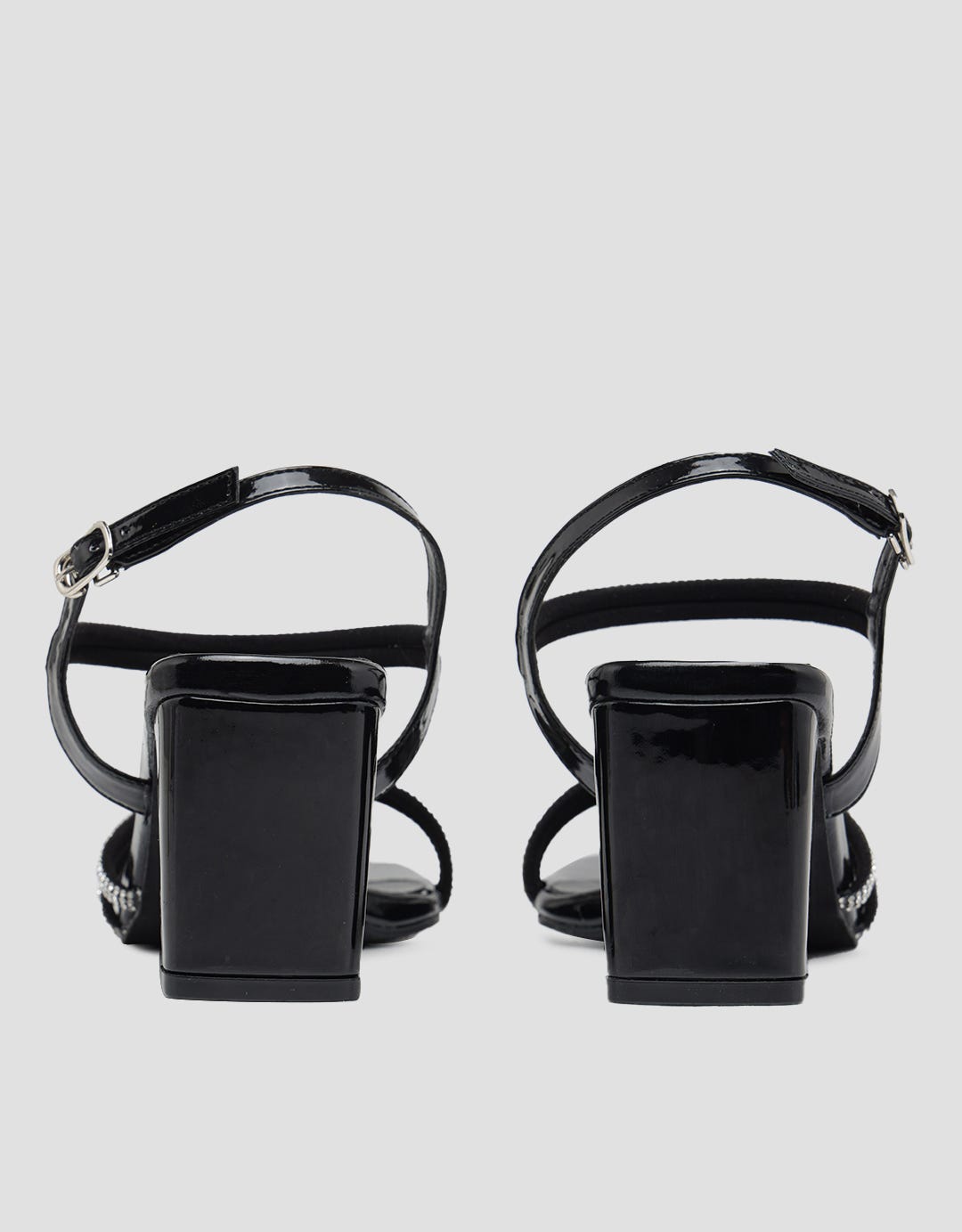 Yongki Komaladi Wekkend Ladies Sandal Wanita