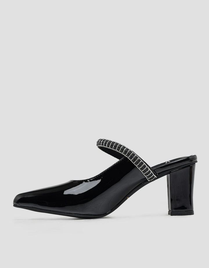 Yongki Komaladi Sepatu Pumps Wanita