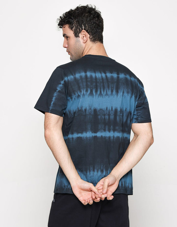 Marvel Logo Tie Dye Kaos Pria