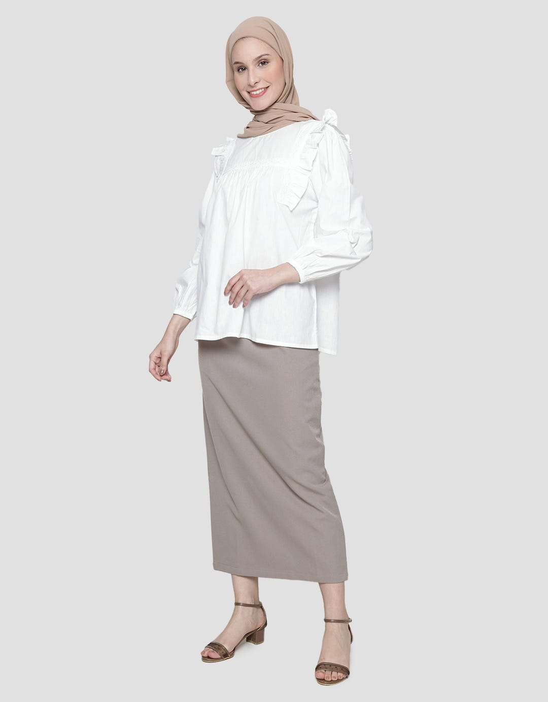 Annisa Details On Chest Blouse Wanita
