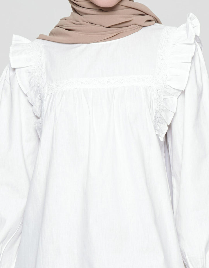 Annisa Details On Chest Blouse Wanita