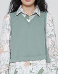 Expand Neyara Blouse Wanita