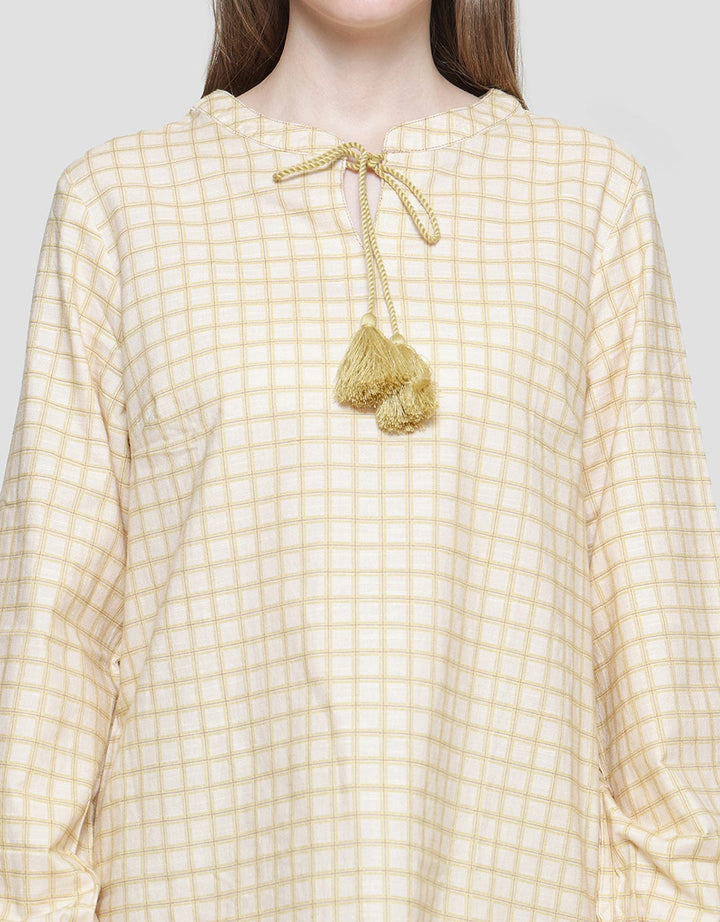 Expand Nalisa Blouse Wanita
