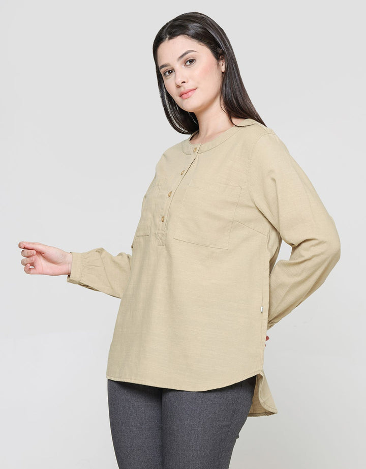 Expand Feyr Women's Blouse
